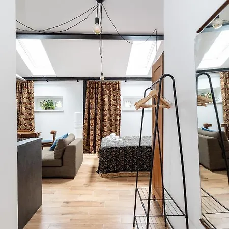 Palac Zieleniewskich Sw Marka 31 Апартаменты *